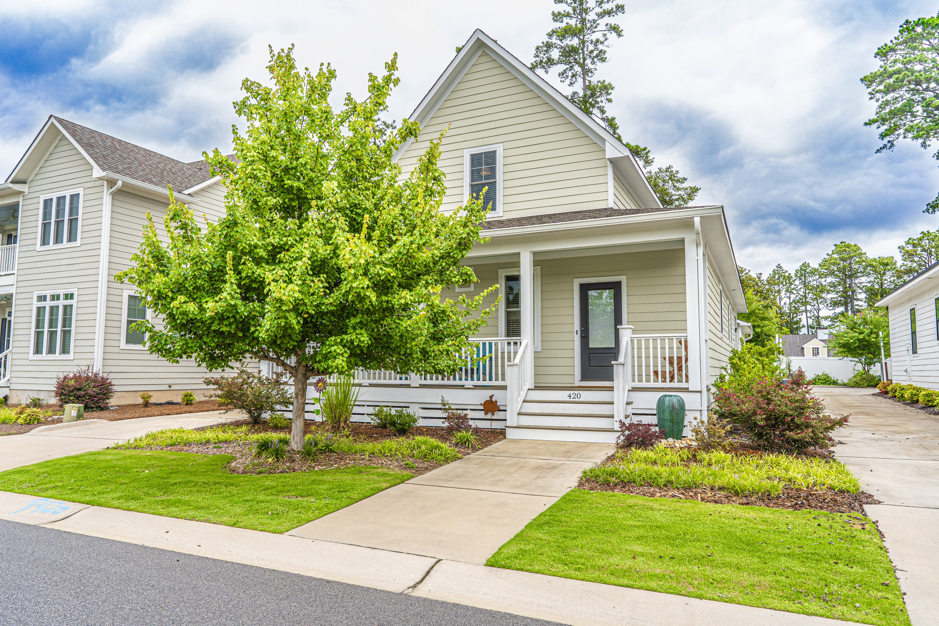 420 Manning Square